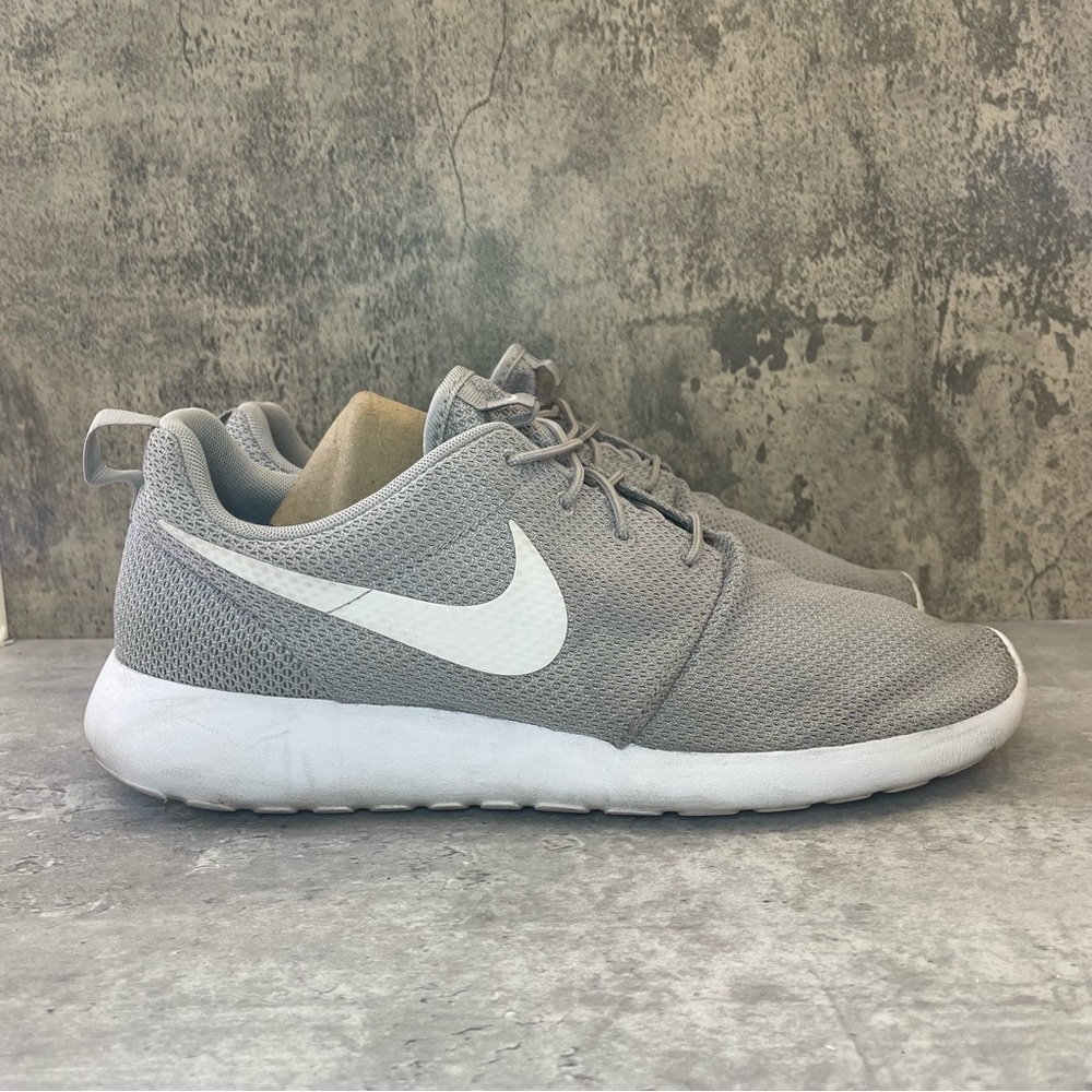 Nike Roshe Run Sneakers Mens sz 12